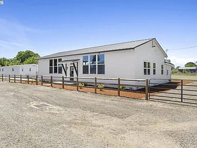 Building Photo - 9015 Community Club Rd