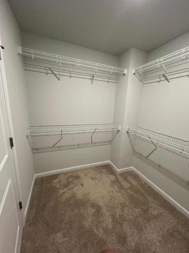 Building Photo - 375 Chesapeake Cmns St