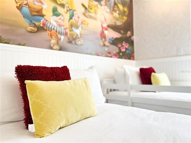 Building Photo - 2442 Dubai St