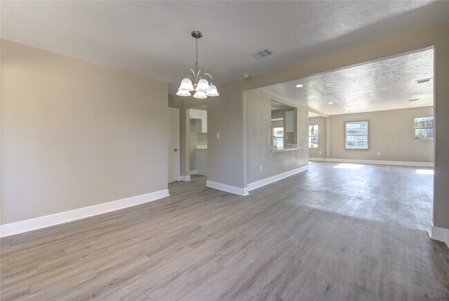 Building Photo - 3020 2nd Ave N