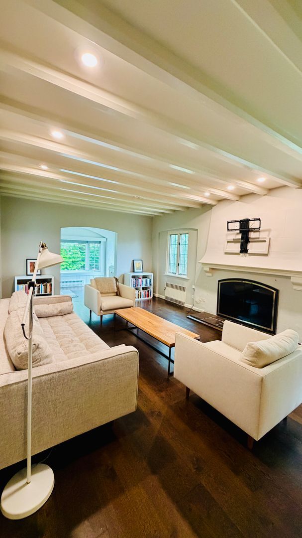 Building Photo - Elegant 3 Bedroom Tudor with Flexible Living Space