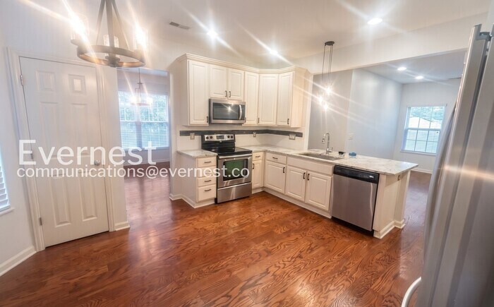 Building Photo - 1084 Ashcraft Ave