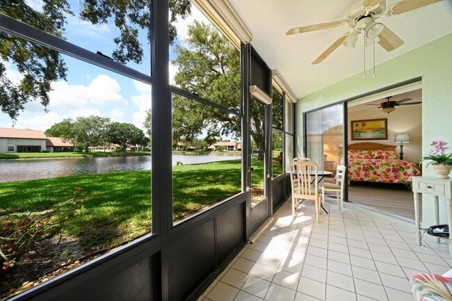 Building Photo - 6030 SE Martinique Dr