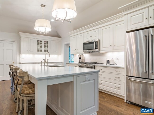 Building Photo - 107 Tally-Ho Dr