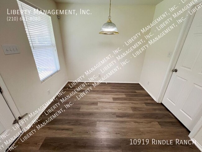 Building Photo - 10919 Rindle Ranch