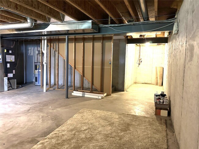 Building Photo - 207 Shady Rock Ln