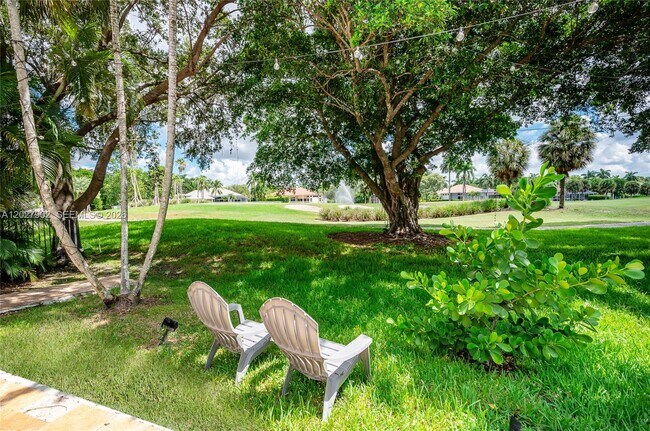 Building Photo - 3216 Huntington