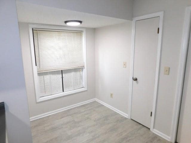 Building Photo - 5502 Jamestowne Ct