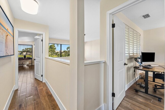 Building Photo - 858 Windermere Way