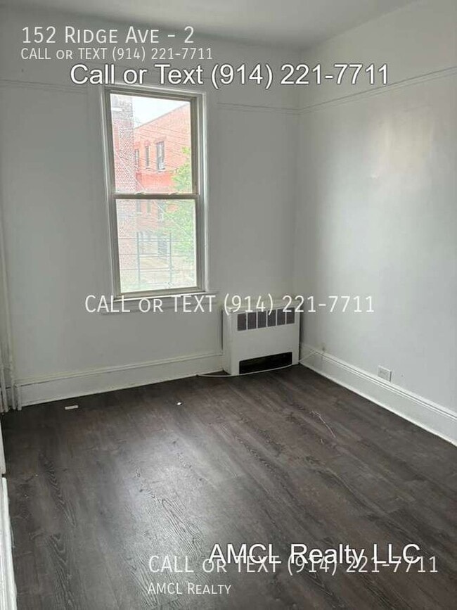 Building Photo - 152 Ridge Ave