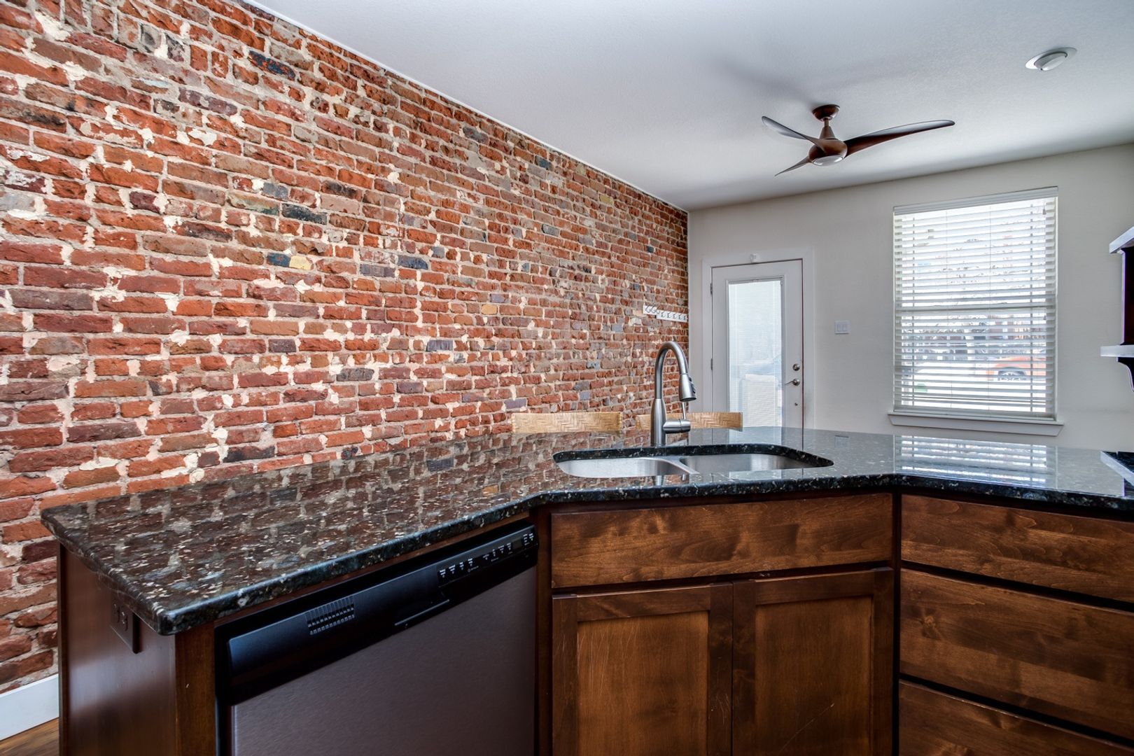 Building Photo - 3326 Quivas St