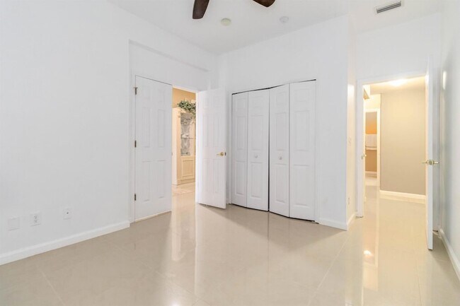 Building Photo - 185 Wading Bird Cir SW