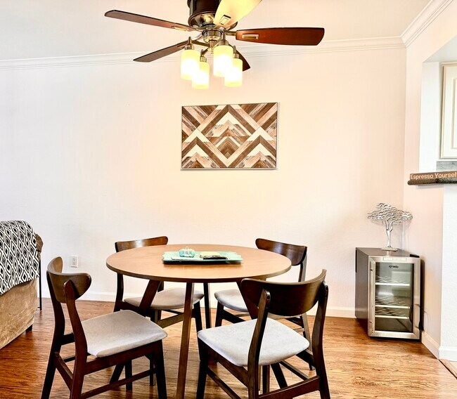 Building Photo - 12035 Alta Carmel Ct