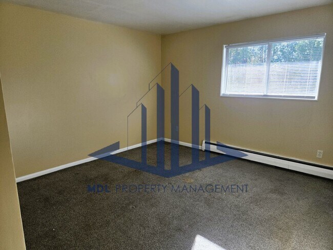 Building Photo - 2215 Weiss St