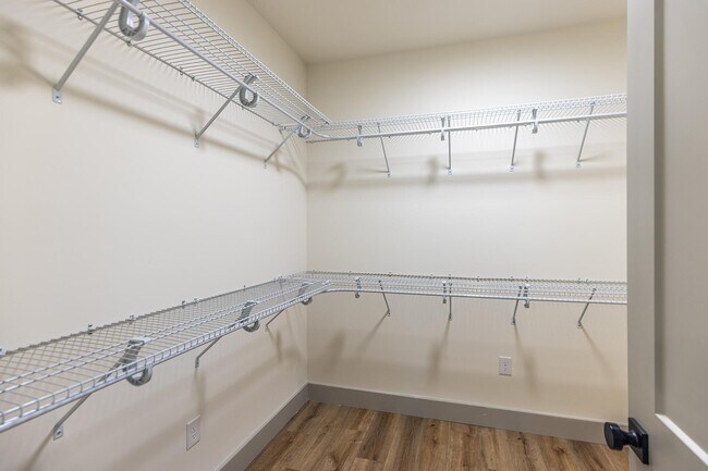 Building Photo - 110 4th St