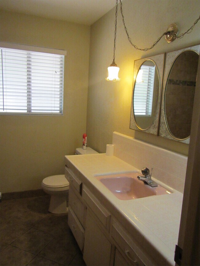 Building Photo - 1726 Idylwood Ct