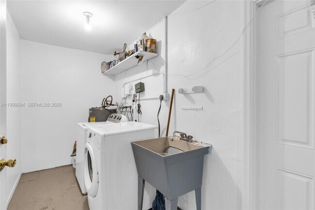 Building Photo - 1280 NW 49th St