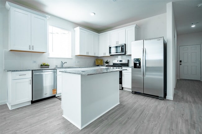 Building Photo - 23902 Tillage Ln