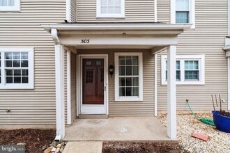 Building Photo - 503 Barrington Ct