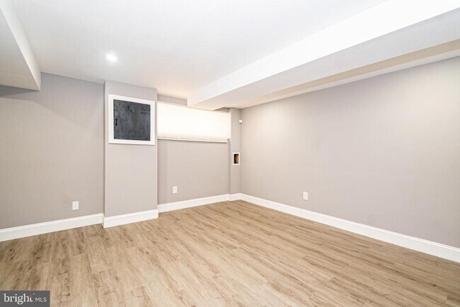 Building Photo - 3519 Kentucky Ave