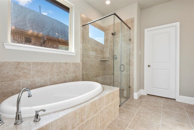 Building Photo - 22096 Volante Dr