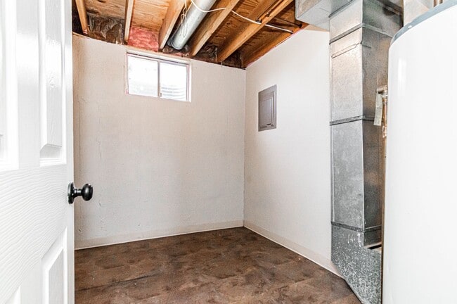 Building Photo - 1369 Parkside Dr