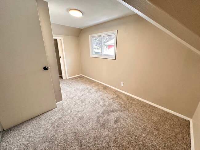 Building Photo - 2704 W Concordia Ave