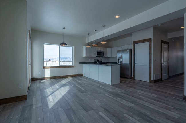 Building Photo - Modern 3-Bedroom Townhome in the Heart of Bozeman, MT