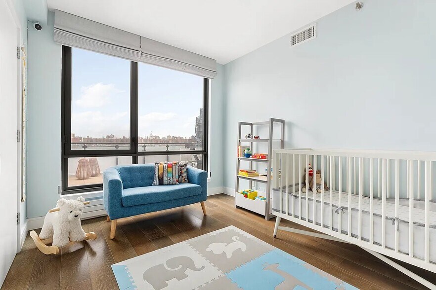 Building Photo - 50 Greenpoint Ave