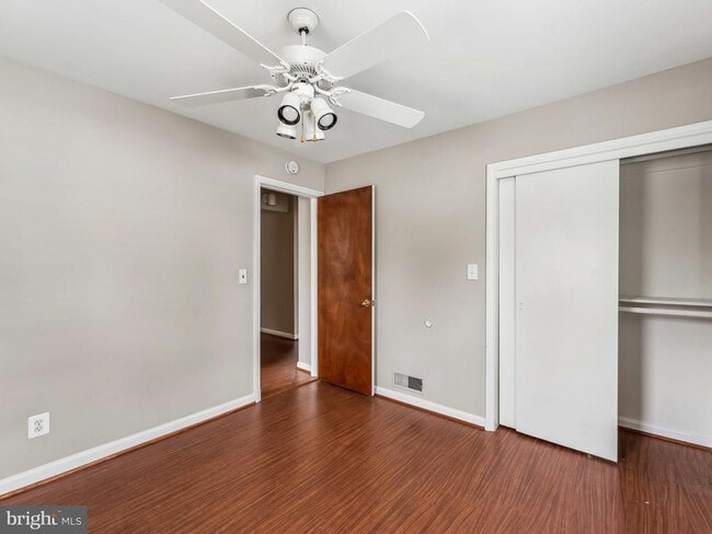 Building Photo - 3503 Maple Ct