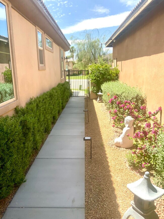 Building Photo - 82760 Chaplin Ct