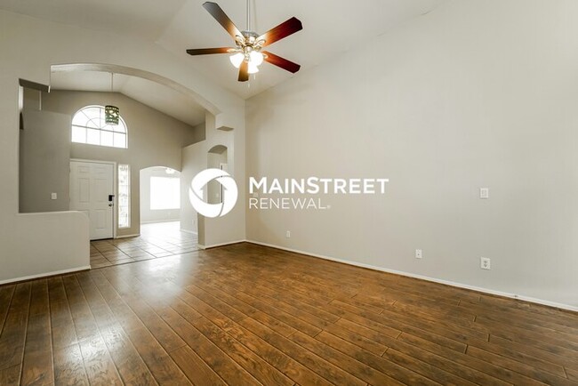 Building Photo - 6730 W Nueva Vista Dr