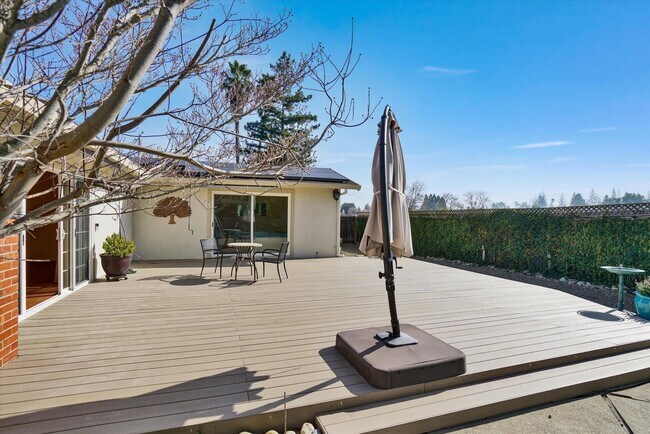 Building Photo - 1966 Westover Dr