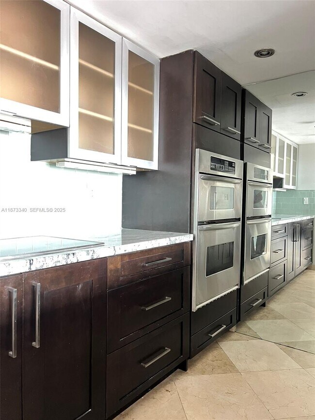 Building Photo - 2777 NE 165th Terrace