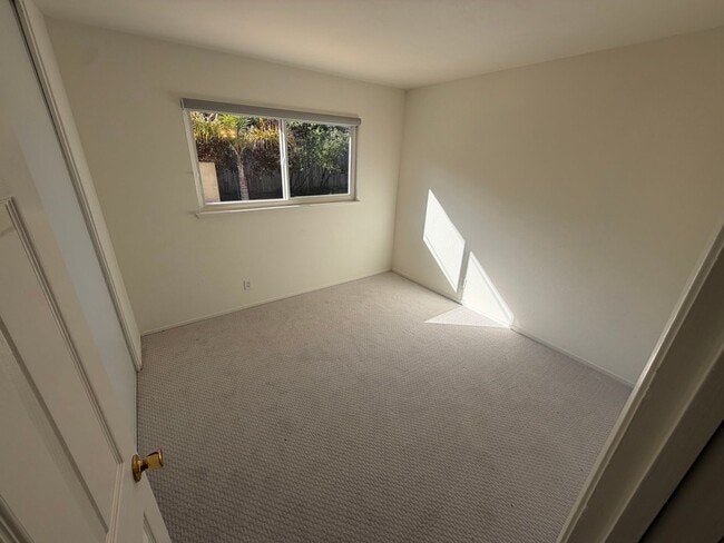 Building Photo - Charming Single-Family Home in the Heart of Millbrae Meadows