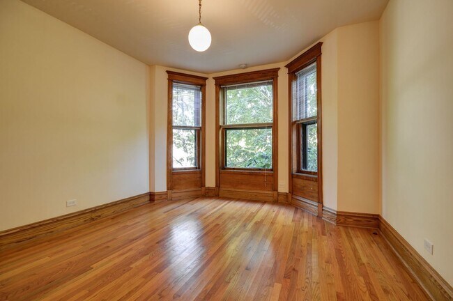 Building Photo - 3724 N Fremont St