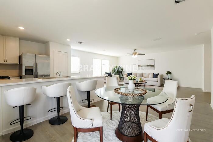 Building Photo - 249 Bable Run Dr