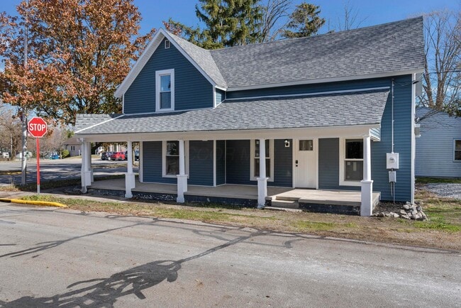 Building Photo - 89 Maple St