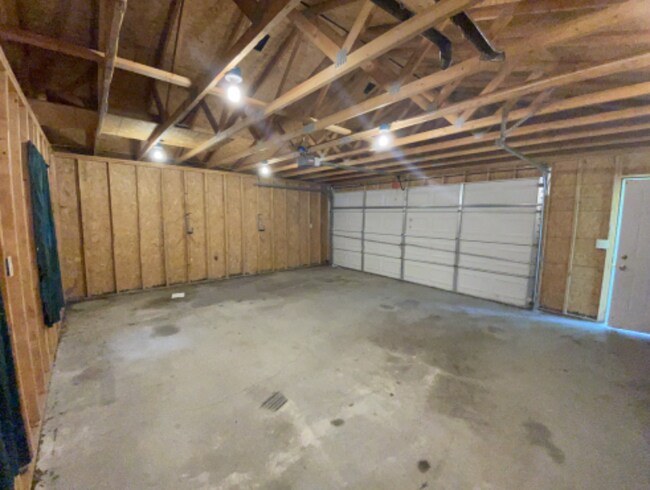 Building Photo - 4344 Terrace Dr