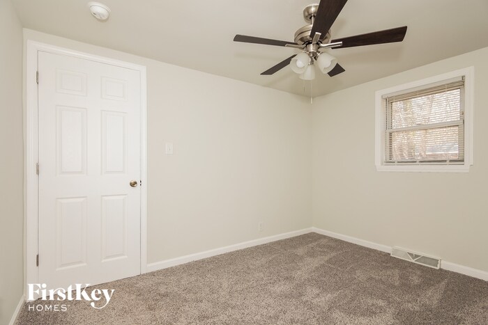 Building Photo - 1208 Redland Dr