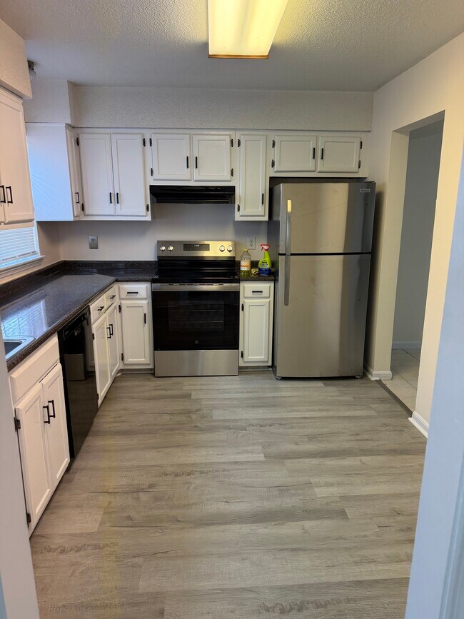 Building Photo - 31a 11th St