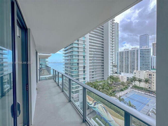 Building Photo - 501 NE 31st St