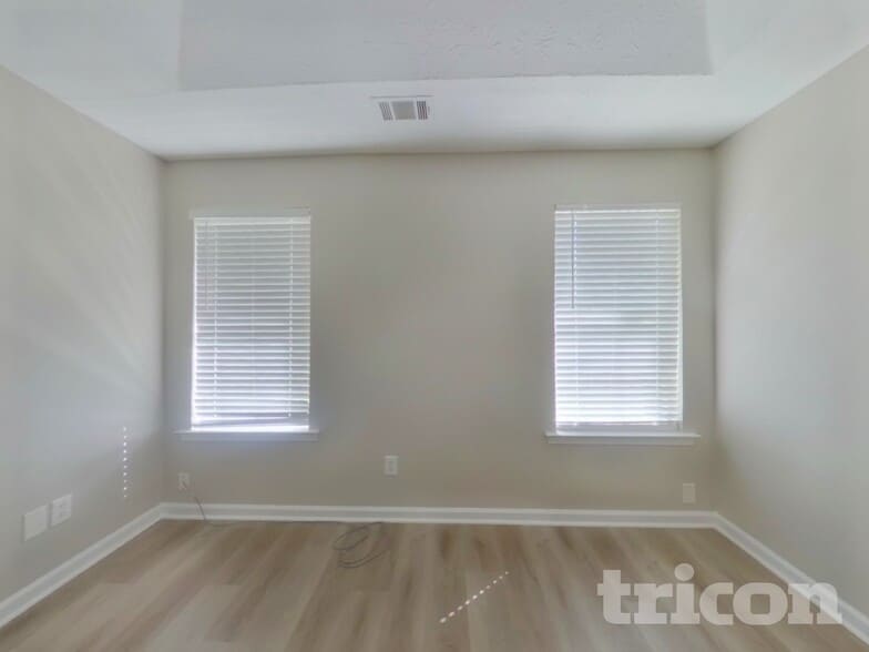 Building Photo - 130 N Greenfield Cir