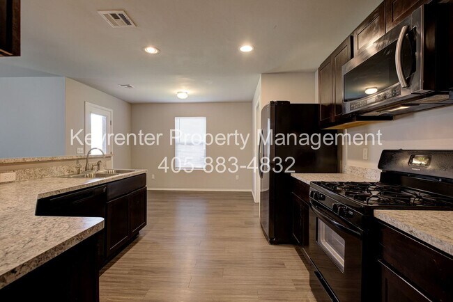 Building Photo - 3516 SE 94th St