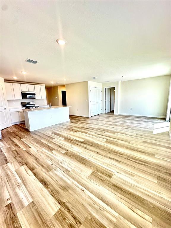 Building Photo - 5844 SW 132nd Pl