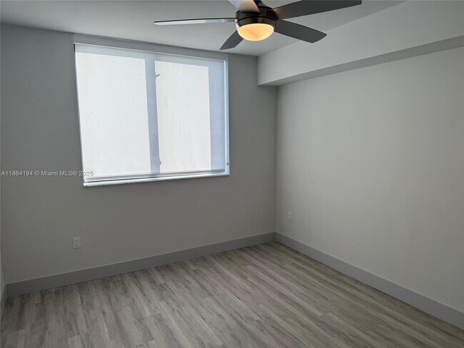 Building Photo - 9000 Ramblewood Dr