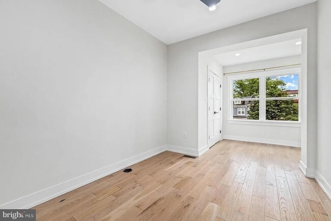 Building Photo - 3525 16th St NW