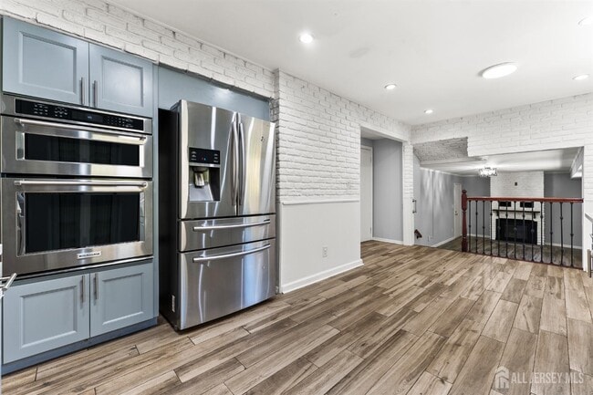 Building Photo - 14 Mayling Ct