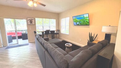 Building Photo - 9970 Perfect Dr