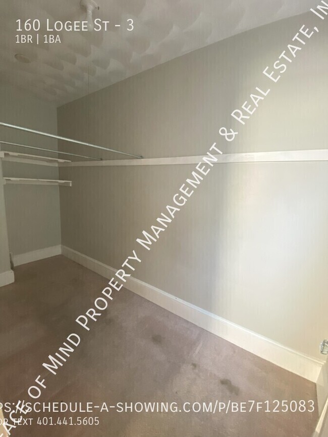 Building Photo - 1 bedroom/1 bath on 2nd floor for $1475 in...